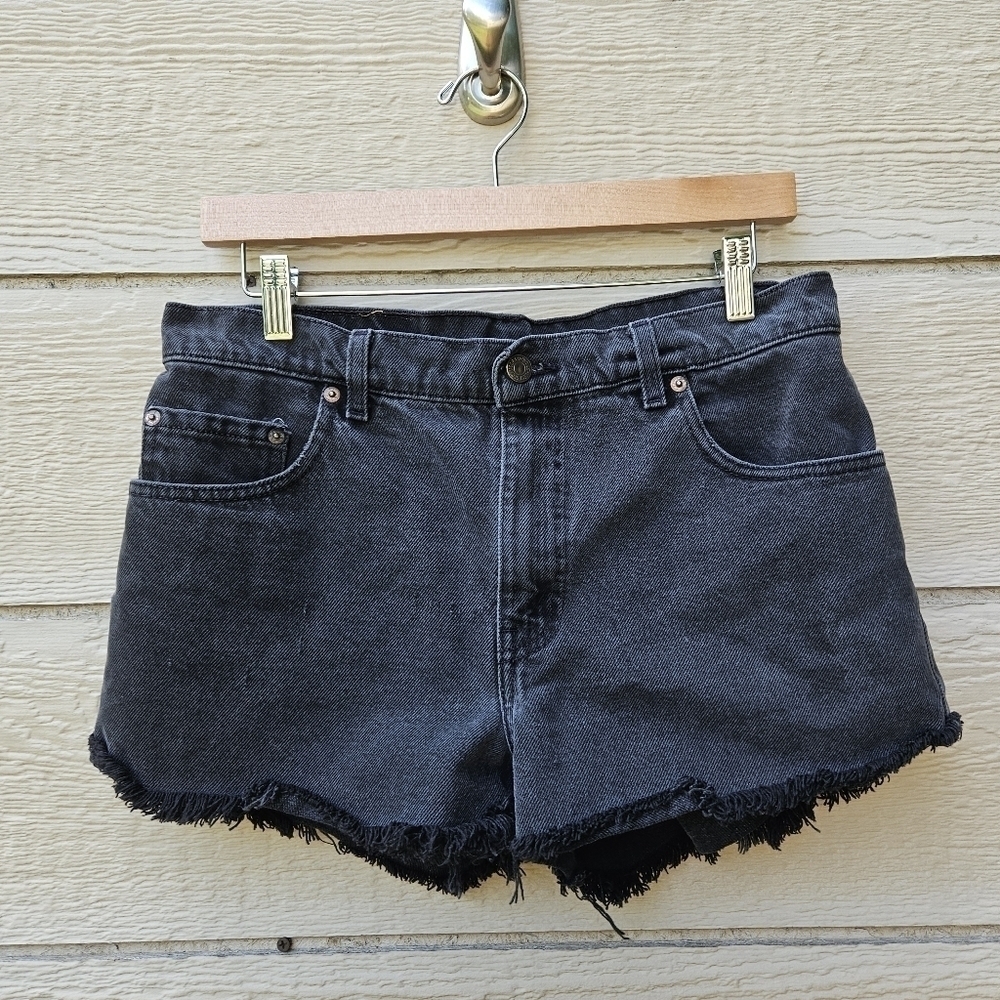 vintage 90s Levi's 555 black denim shorts raw hem SEE MEASUREMENTS